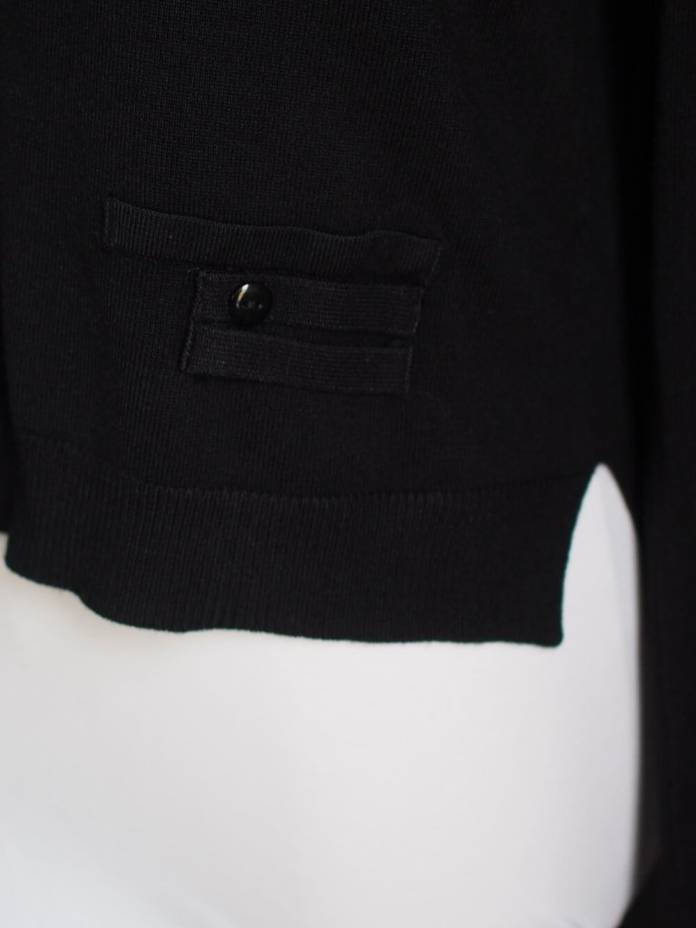 Smart Set | Lightweight V-Neck Button-Front Cardigan - Picture 3 of 4